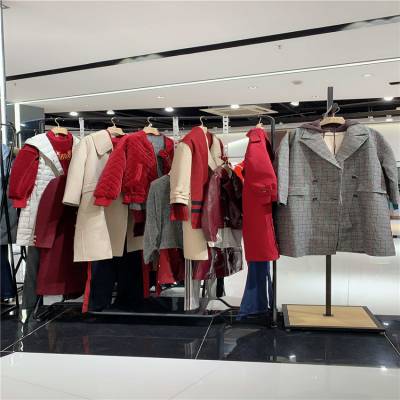 聚焦广州熙兰雅 探秘洛呗品牌女装折扣尾货的一手批发优势